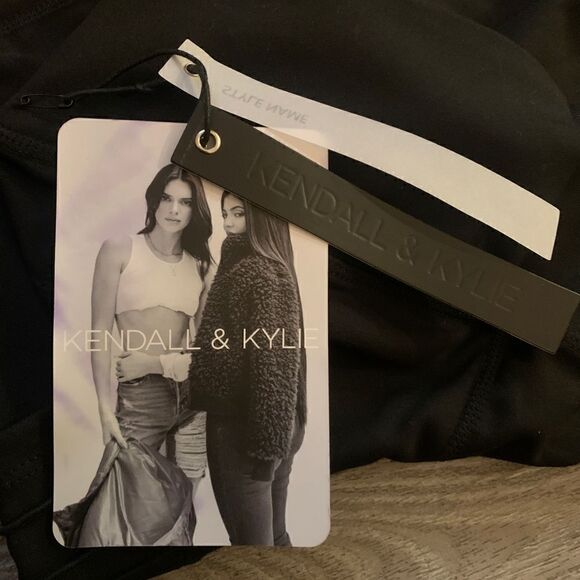 Kendall and Kyle leggings, they are about ankle crop, very soft - Picture 3 of 5